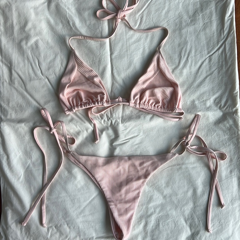 Frankie’s Bikinis Ribbed Bikini Set M/L